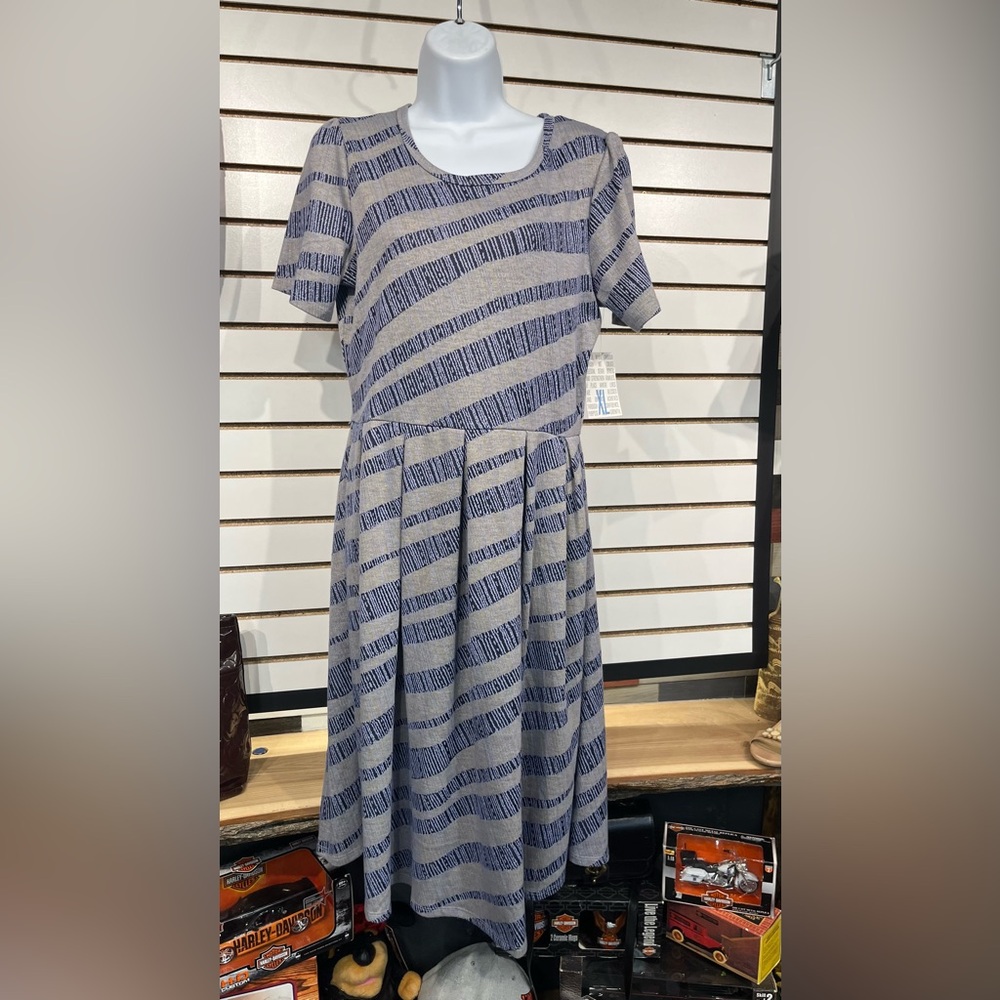 LuLaRoe Amelia dress size XL - Picture 3 of 12